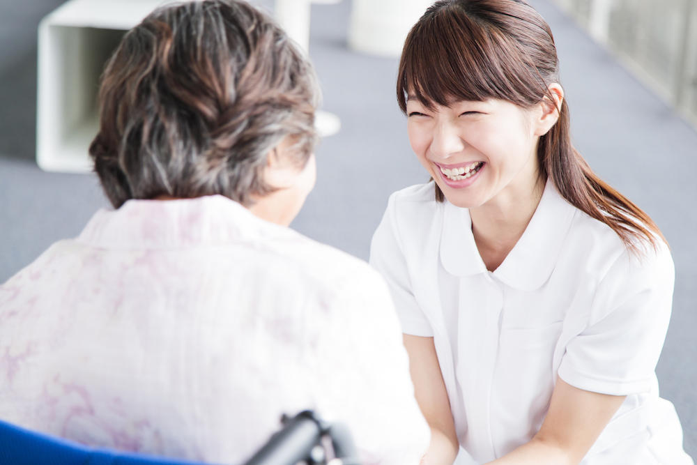 【医師監修】医療依存度が高い高齢者...介護施設で医療行為はどこまで受けられる？｜老人ホームのコラム