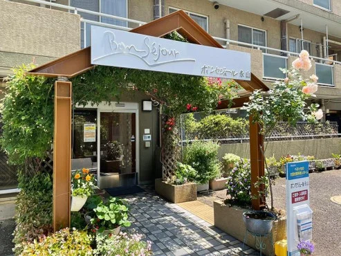 1F エントランス