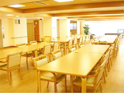 エスペラル城東