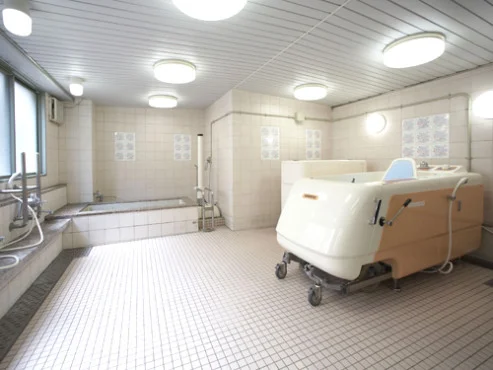 エスティームライフ学園前