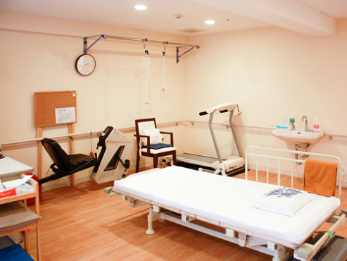 シニア町内会癒しのまくはり館