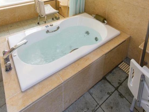 ボンセジュール横浜新山下