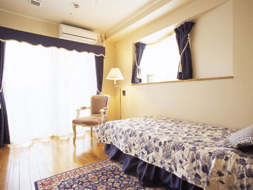 ロングライフ・クイーンズ塩屋