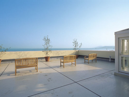 ロングライフ・クイーンズ塩屋