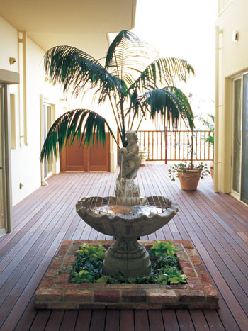 ロングライフ・クイーンズ塩屋