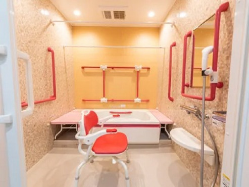 ロイヤルホーム柴原駅前