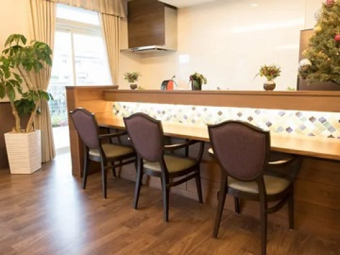 ロイヤルホーム茨木