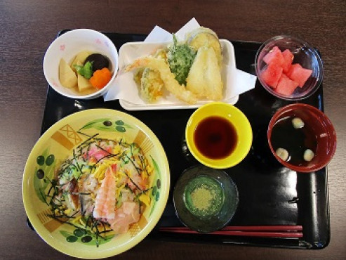 ロイヤルホーム吹田駅前