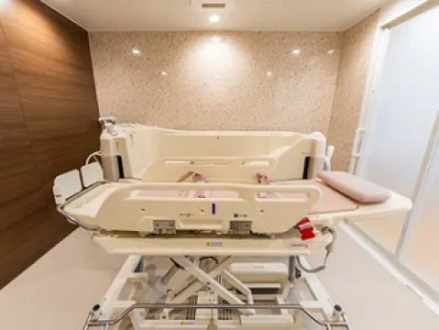 ロイヤルホーム吹田駅前