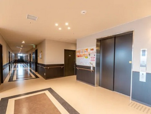 ロイヤルホーム吹田駅前