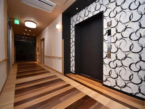 ゴールドエイジ小生（こも）