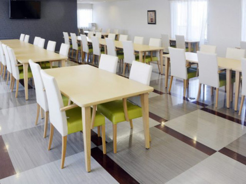 ニチイメゾン三和町