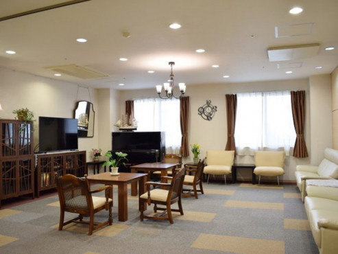 ニチイメゾン三和町