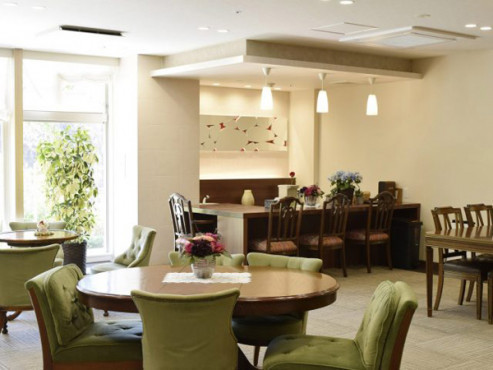 ニチイメゾン箕面船場