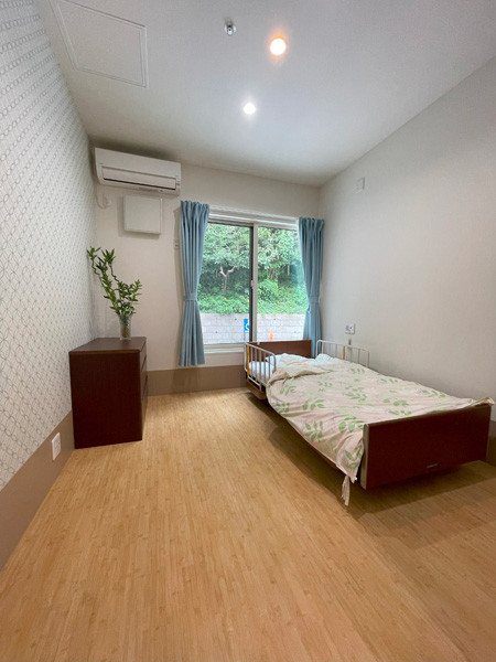 朝と海と森と 磯子栗木