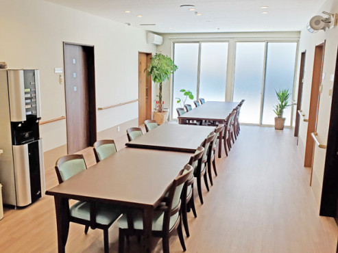 朝と海と森と 磯子栗木