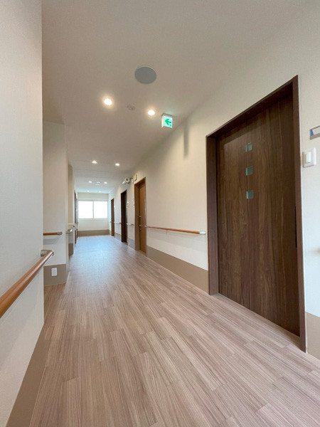 朝と海と森と 磯子栗木