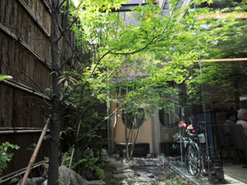 グルメ杵屋社会貢献大領の家