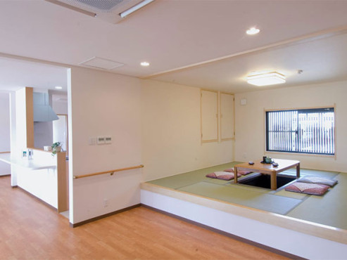 グランメゾン輪舞館 大津真野