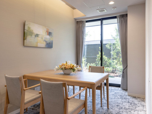 チャームスイート宝塚小浜