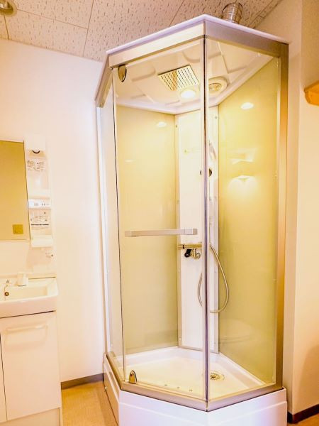 シャワールーム