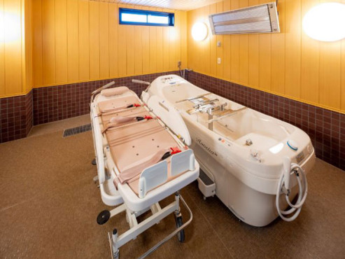 ソーシャルコート磯路