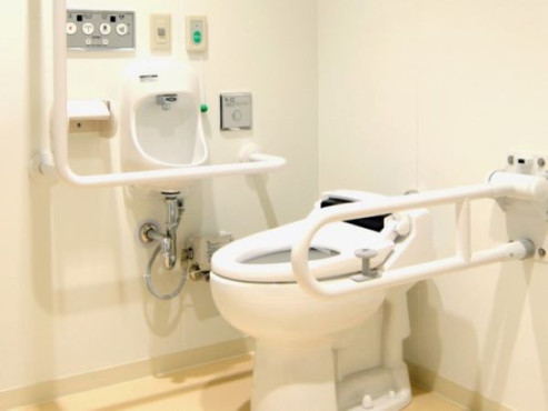 シニアホーム梅里