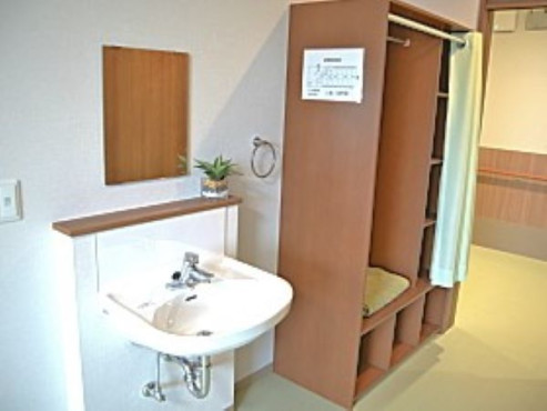 居室・洗面台・ロッカー