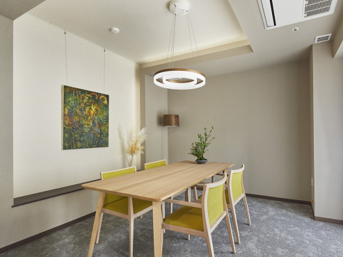 チャームスイート西新宿