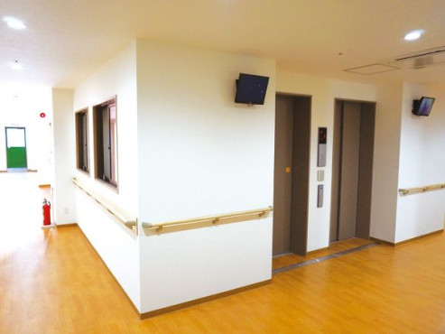 サエラ湊川公園