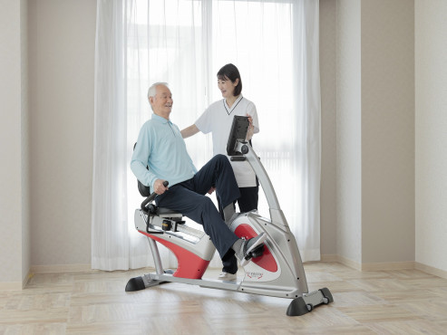 マシンを使用した個人リハビリ(イメージ)