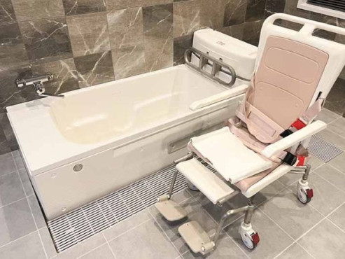 ナーシングホームしらゆりケアseseragi