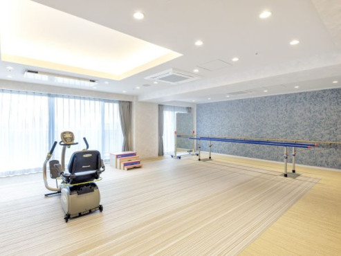 アズハイム足立六町