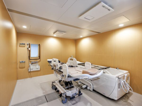 アズハイム足立六町