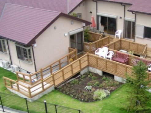 中庭（花壇・菜園）