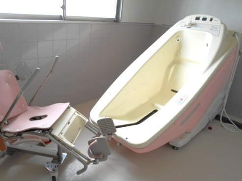 アルファリビング松山よつば循環器科クリニック前