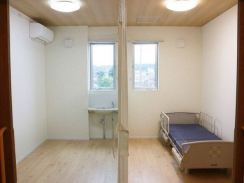 2人部屋（カーテン仕切り）