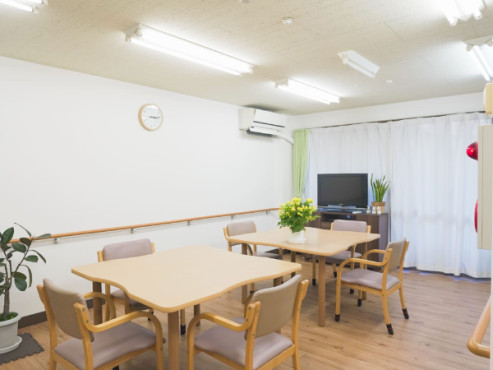 伊丹西台あおい