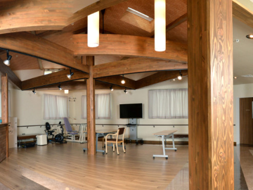 2F中央スペースフロア