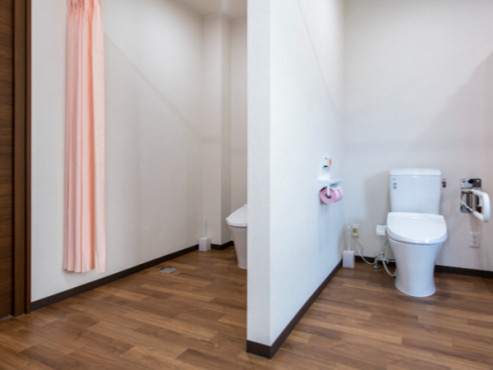 車いす対応トイレ