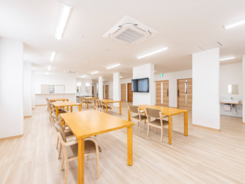 ナーシングホームアイプラス朝宮