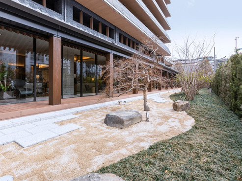 トラストグレイス白壁