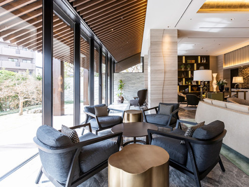 トラストグレイス白壁