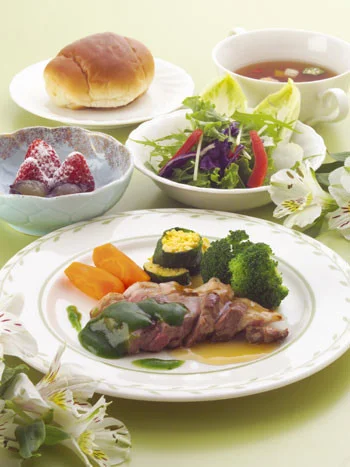 シルバーレジデンス孔輪閣（こうりんかく）あけぼの館