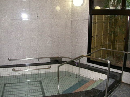 ラ・プラス鶴が沢