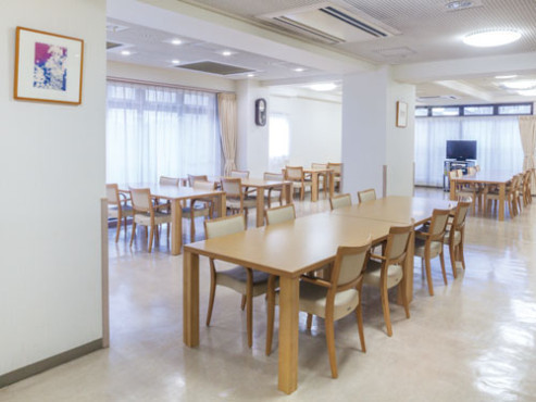 ニチイホーム栗平