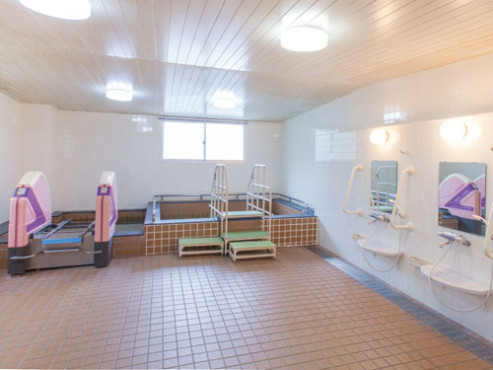 ニチイホーム読売ランド前