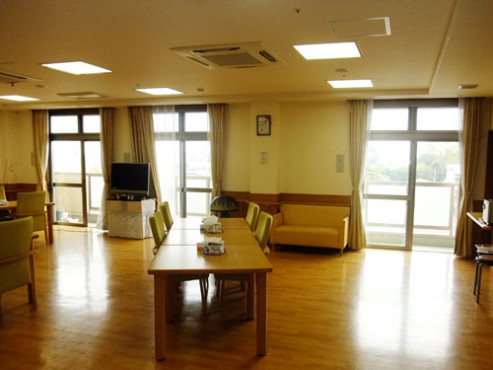 ニチイケアセンターかつた