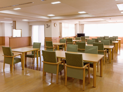 ニチイホーム多摩川緑地