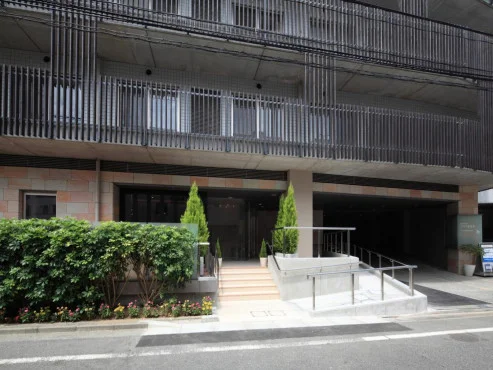 1F エントランス